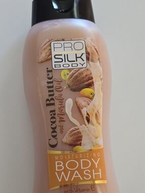 Cocoa Butter & Muru Muru Oil Moisturizing Body Wash - Cream